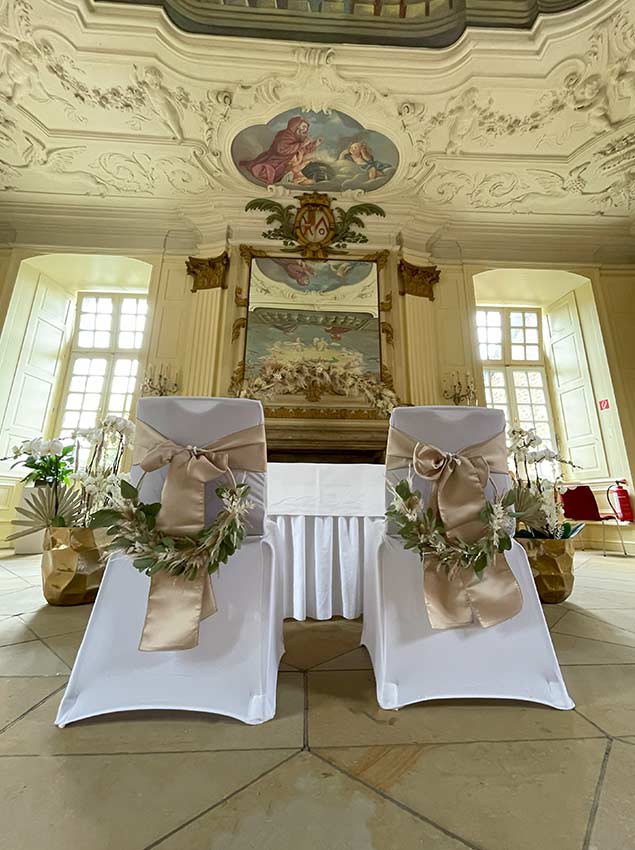 Kirchen, Tisch und Lokationdekorationen für Ihre Traumhochzeit.